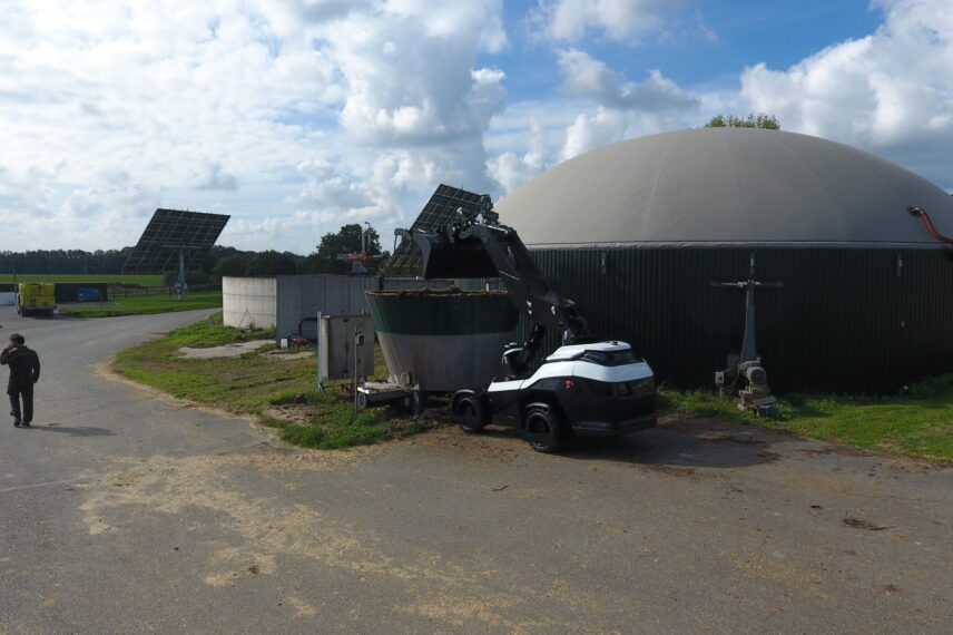 Biogas digester and Loadix at St Berthevin